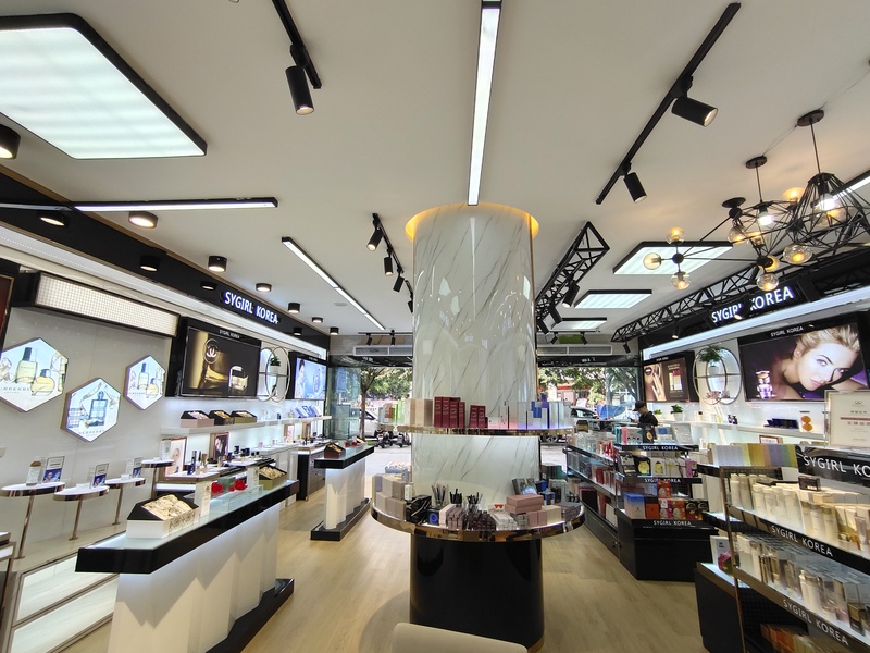 香港国际名妆江油店
