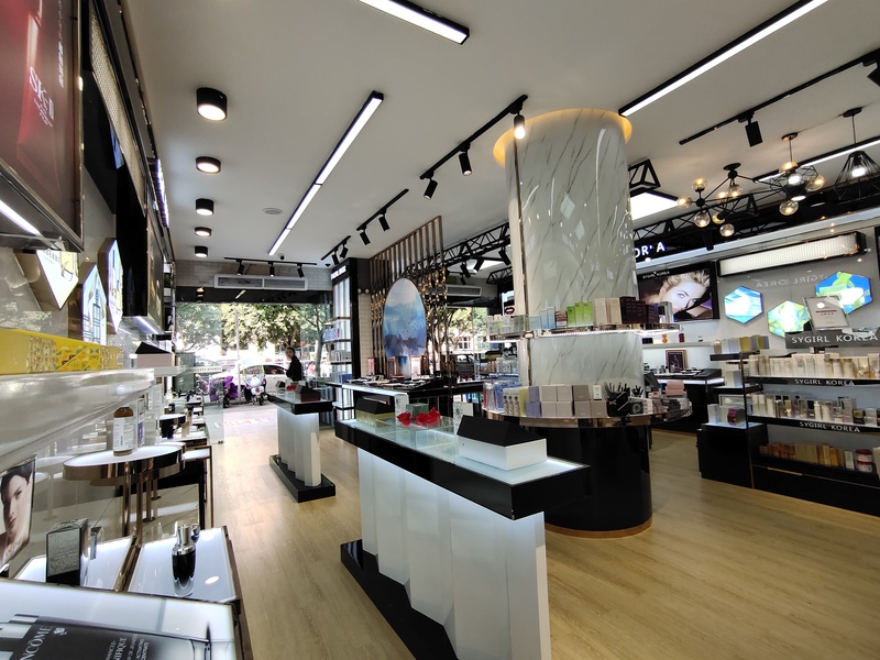 香港国际名妆江油店